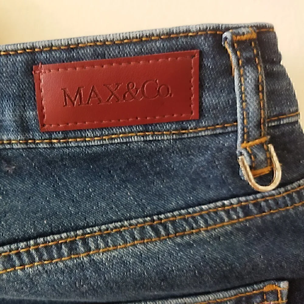 Max&Co Mid Rise Bootcut Jeans - Color Midnight Blue - Size 28 - Picture 5 of 8